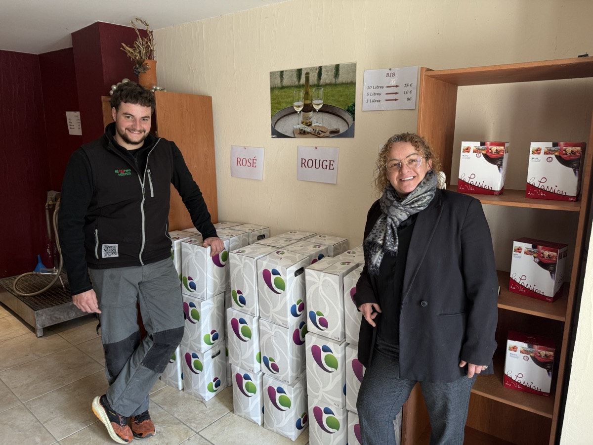 Pierre-Jean et Sylvaine Ramond à la boutique